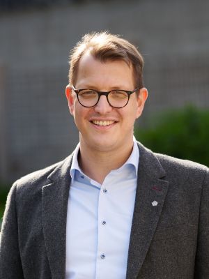 Dr. Benedikt Henschel